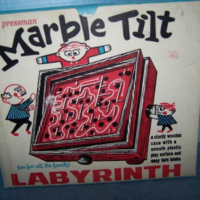 LOT 180 GREAT COLLECTABLE LABYRINTH MARBLE TILT GAME