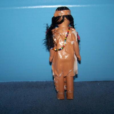 LOT 182 BEAUTIFUL NATIVE AMERICAN DOLLS-- SKOOKUM PINCUSHION