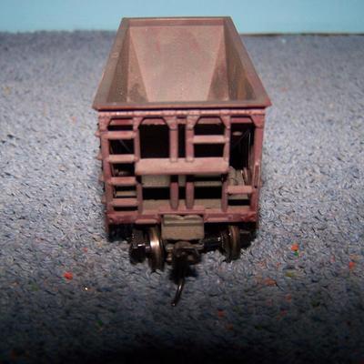 LOT 184 COLLECTABLE HO TRAIN--ORE CARS KADEE COUPLERS--YREKA/GREAT NORTHERN/SOUTHERN