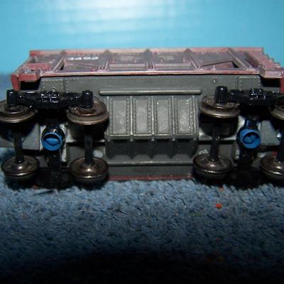 LOT 184 COLLECTABLE HO TRAIN--ORE CARS KADEE COUPLERS--YREKA/GREAT NORTHERN/SOUTHERN