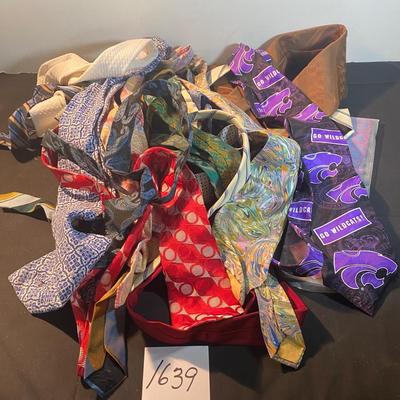 Tie Lot
