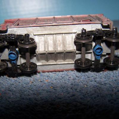 LOT 186 COLLECTABLE HO TRAIN--ORE CARS KADEE COUPLERS--GREAT NORTHERN/SOUTHERN PACIFIC/WESTERN PACIFIC