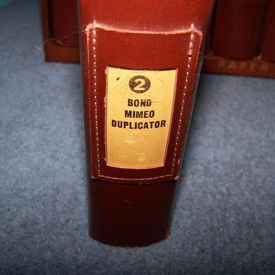 LOT 192 AMAZING VINTAGE CARPENTER'S PAPER CO CATALOGS in CASE