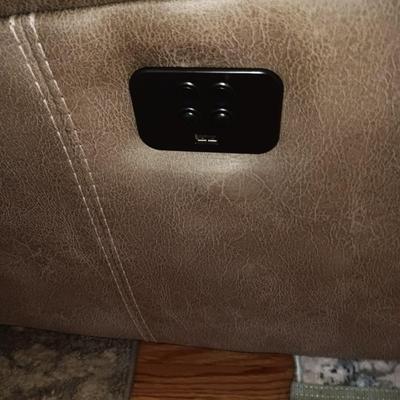 VERY NICE POWER DOUBLE RECLINER