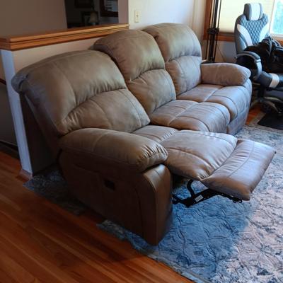 VERY NICE POWER DOUBLE RECLINER