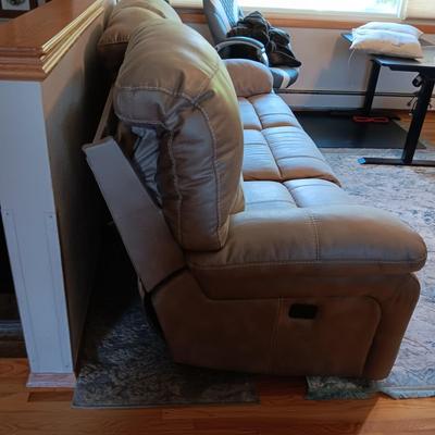VERY NICE POWER DOUBLE RECLINER