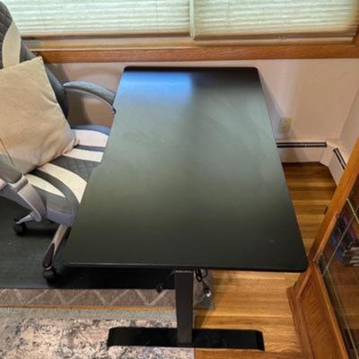 ADJUSTABLE DESK CHAIR AND A SIMPLE ADJUSTABLE DESK