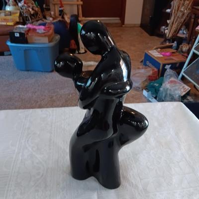 2 HAEGER POTTERY STATUES "EMBRACING" & "MOTHER & CHILD'