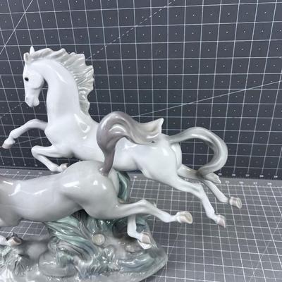 LLADRO #4655 Galloping Horses 