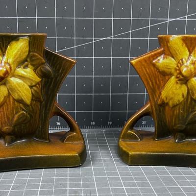Antique Roseville Vases, Clematis Triple Bud Vase 