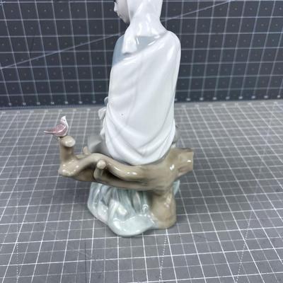 Lladro # 4576 Titled: Shepherdess