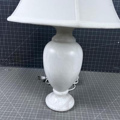 Alabaster White Lamp (HEAVY!) NICE!