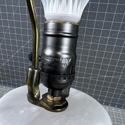 Alabaster White Lamp (HEAVY!) NICE!