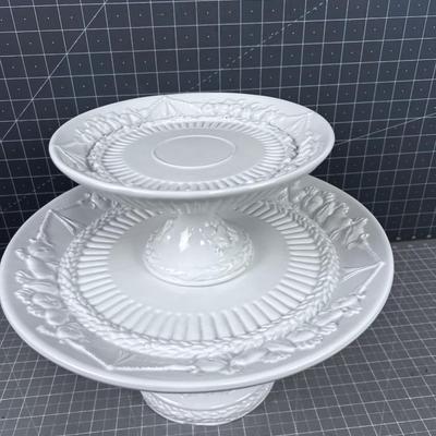 2 Matching Cake Plates White 