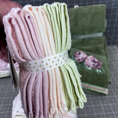 NEW Wash Cloth and Hand Towels 
