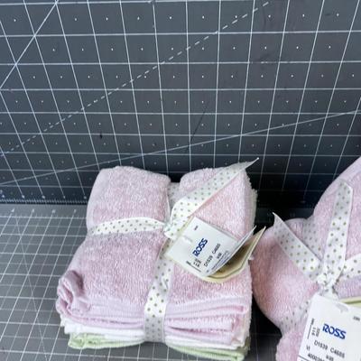 NEW Wash Cloth and Hand Towels 