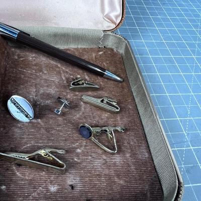 Box full of Cuff Links & Tie Clips - Spiffy 