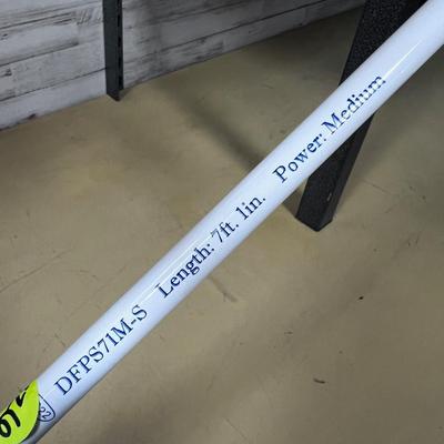 Ducket Fishing Pro Series Gary Klein White Fishing Pole 