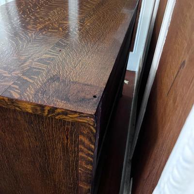 Antique OAK Chest of Drawers w/Mirror