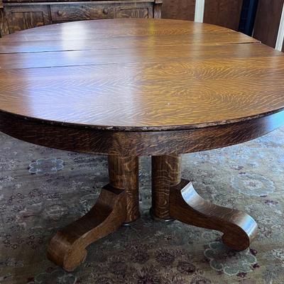 Antique OAK Dining Table w/Leaves