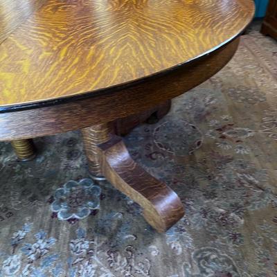 Antique OAK Dining Table w/Leaves