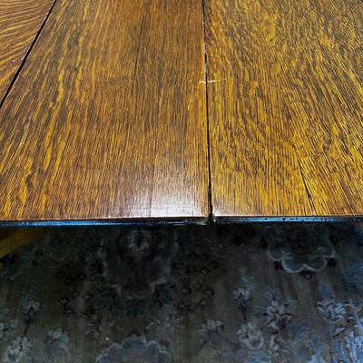 Antique OAK Dining Table w/Leaves