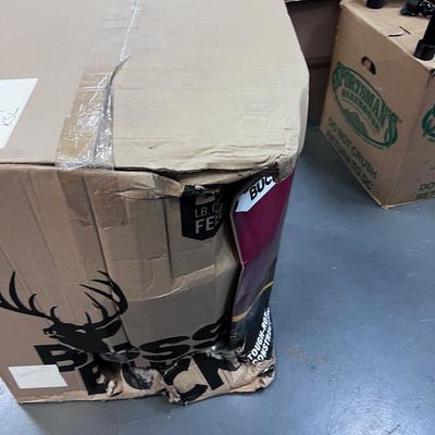 BOSS BUCK 200# Gravity Feeder 