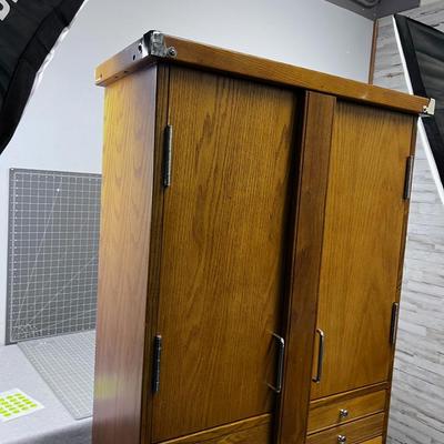 NICE OAK Wall Mount TOOL Box NICE!