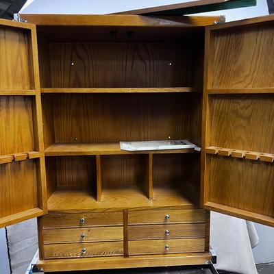NICE OAK Wall Mount TOOL Box NICE!