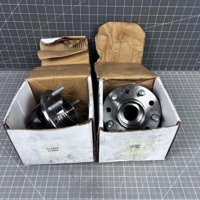 Pair of BMW or Mercedes Wheel Hubs