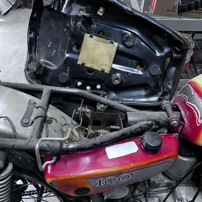 1971 KAWASAKI 100 MOTORCYCLE