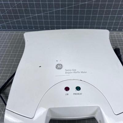 Waffle Maker and Kitchen Aid Mixer 