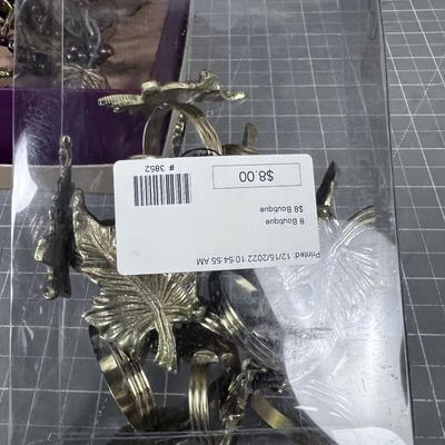 2 Sets of Napkin Rings LEAF and GRAPE LEAF Design. New in the box