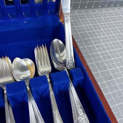 ROGERS Silverware Set with Box, Service for 6 and Serving Ware