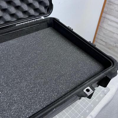 Pelican HARD case, NICE! 