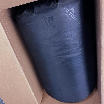Teton Sports CELSIUS Sleeping Bag NEW in the Box