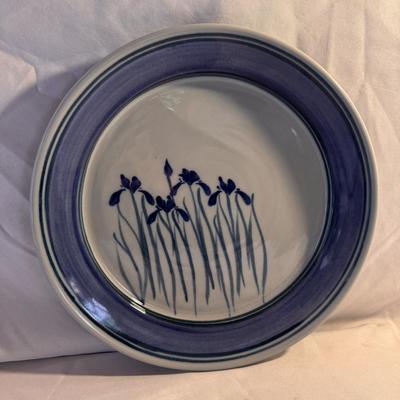 Blue and White Floral Pottery (K-DZ)