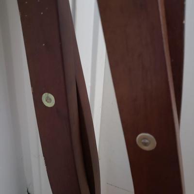 Pair of Wooden Luggage Racks (GB-KD)