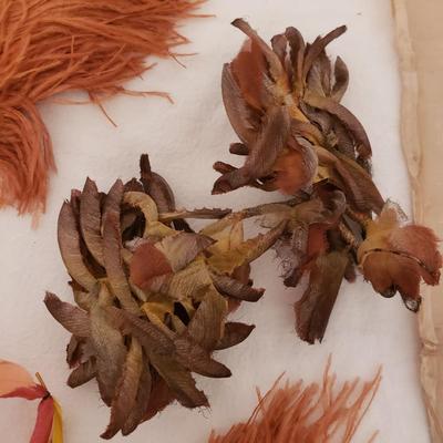 Antique-Style Plumes, Flowers and Shawl (GB-KD)