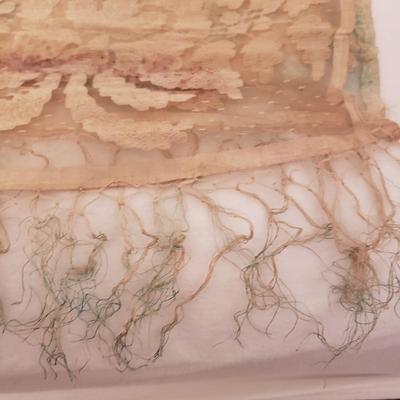 Antique-Style Plumes, Flowers and Shawl (GB-KD)