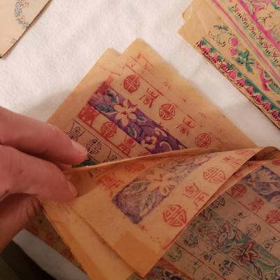 Vintage Gift Wrapping Paper (GB-KD)