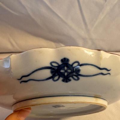 Porcelain Vase, Planters, and More (K-DZ)