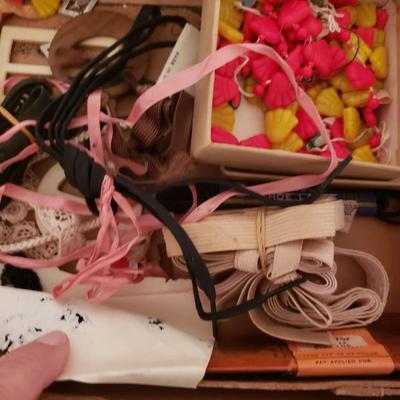 Antique Sewing and Knitting Supplies (GB-KD)