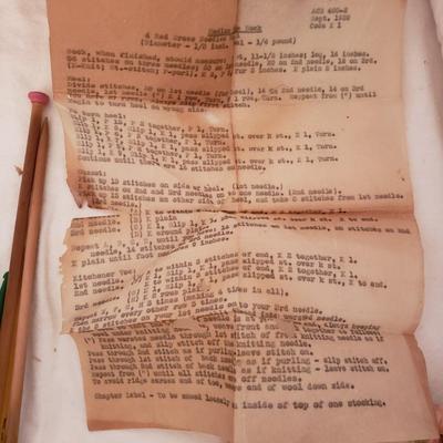 Antique Sewing and Knitting Supplies (GB-KD)