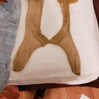 Antique Lingerie and More (GB-KD)