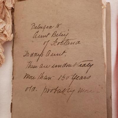 Antique Lingerie and More (GB-KD)