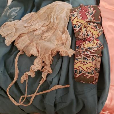 Antique Lingerie and More (GB-KD)