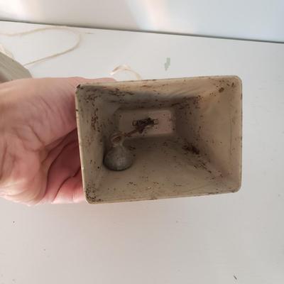 Wooden Birdhouse with Cowbells (DR-KD)