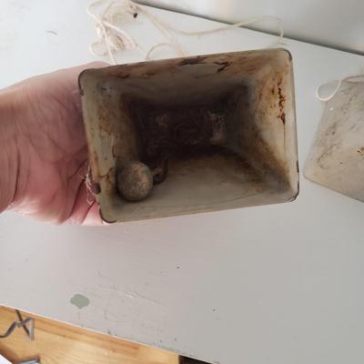 Wooden Birdhouse with Cowbells (DR-KD)