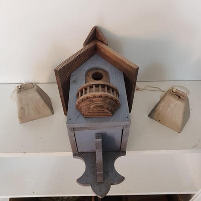 Wooden Birdhouse with Cowbells (DR-KD)